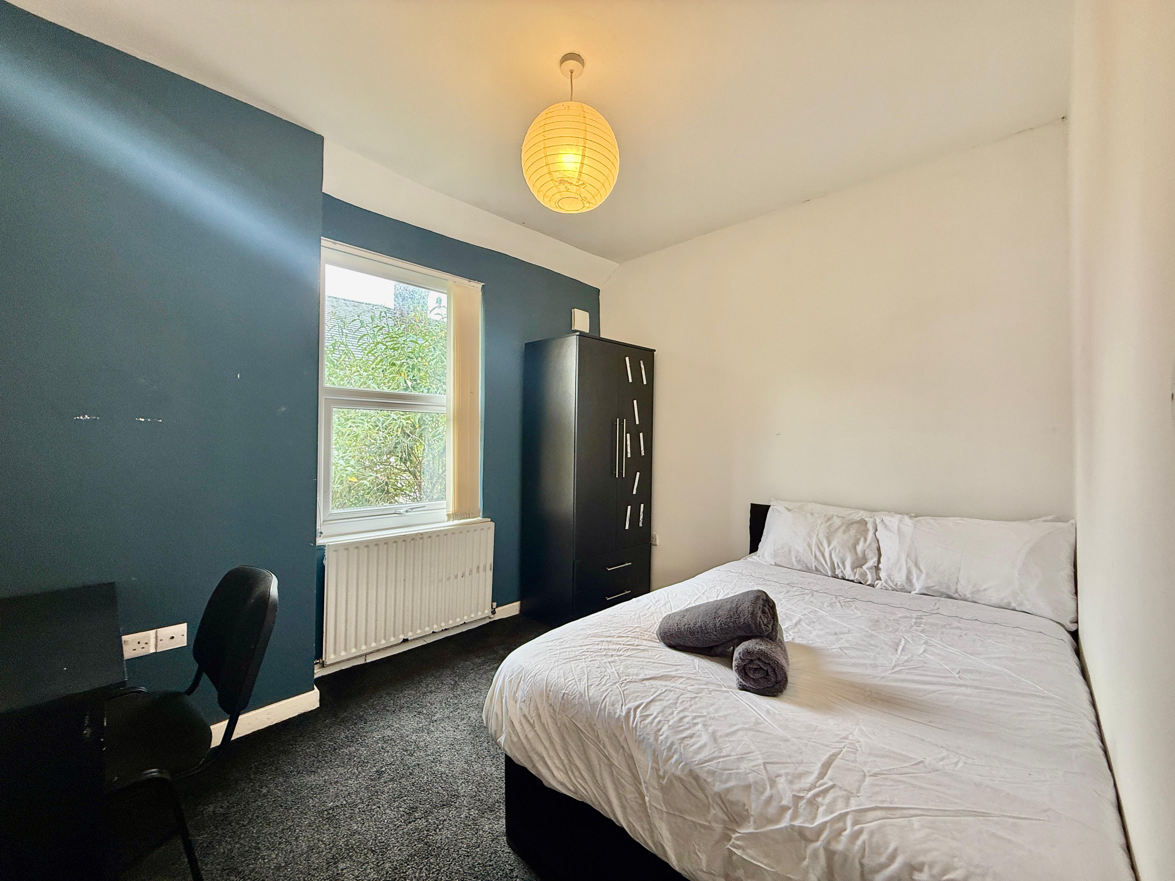 Spacious 6 Bedroom Liverpool - Ideal for Contractors___accommodation_pic_3.jpeg